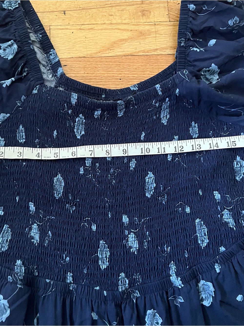 Torrid size 3X blue tossed floral rose flutter sleeve jumpsuit. - Picture 5 of 10